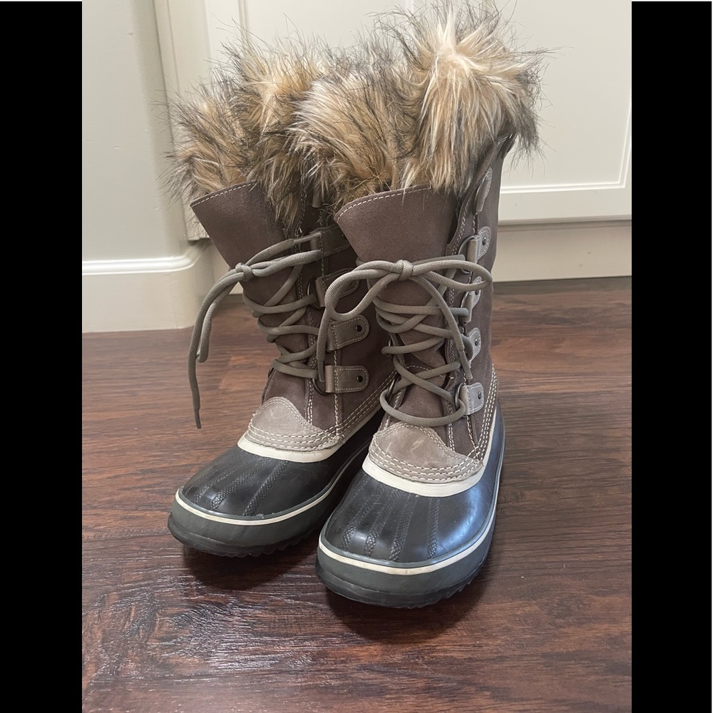 Sorel Joan of Arctic Size 7